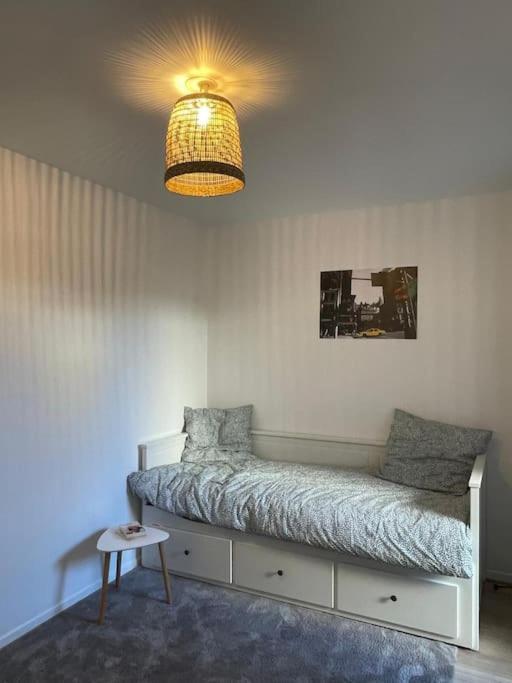 Studio 28 M2 & Jardin Privatif 20 M2 Montigny-le-Bretonneux Dış mekan fotoğraf